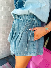 Load image into Gallery viewer, Washed Mist Drawstring Ribbon Denim Shorts
