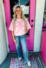 Load image into Gallery viewer, Assymetrical distressed straight jeans
