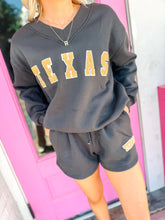 Load image into Gallery viewer, Texas Patched Soft Sweatshirt And Shorts Set
