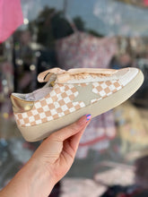 Load image into Gallery viewer, Alex beige/white checkered sneakers
