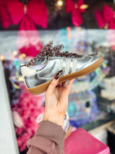 Load image into Gallery viewer, Didi Sneakers
