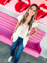 Load image into Gallery viewer, Flowy babydoll top
