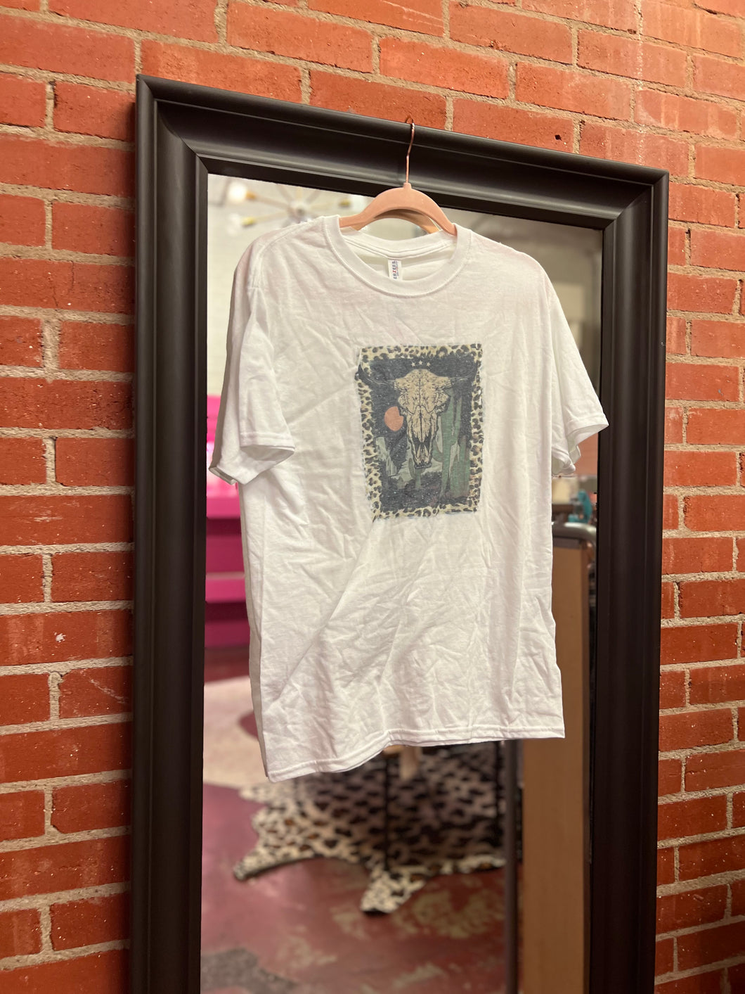 White Pink Bulldog Womens Graphic Tee, Medium