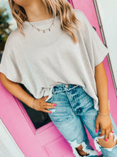 Load image into Gallery viewer, Ribbed oversized Top
