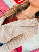 Load image into Gallery viewer, Beige cropped blazer
