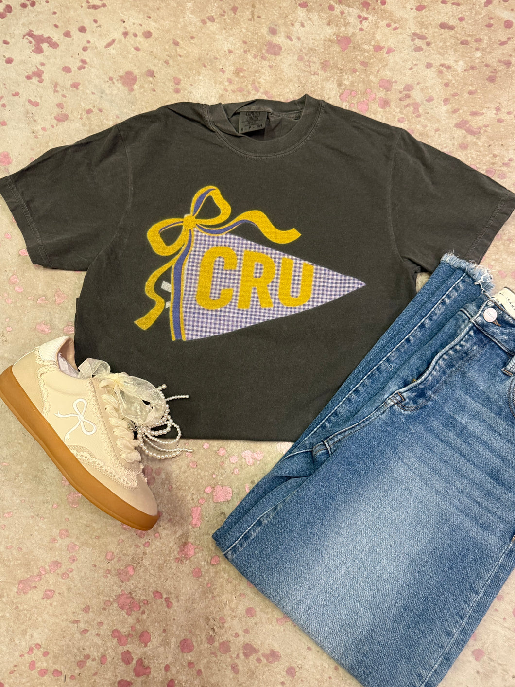 UMHB pennant tee