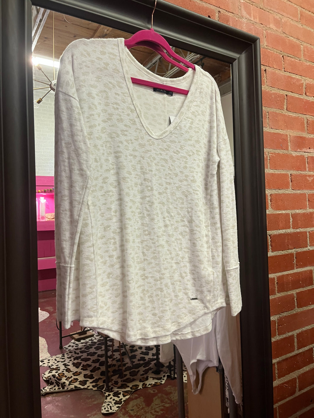 white/cheetah Abercrombie & Fitch Womens Top, Medium