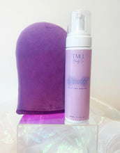 Load image into Gallery viewer, Self tanning supplies
