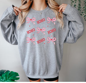 XOXO bow grid