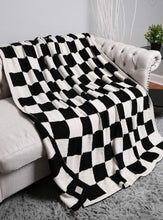 Load image into Gallery viewer, Luxxe Blankets
