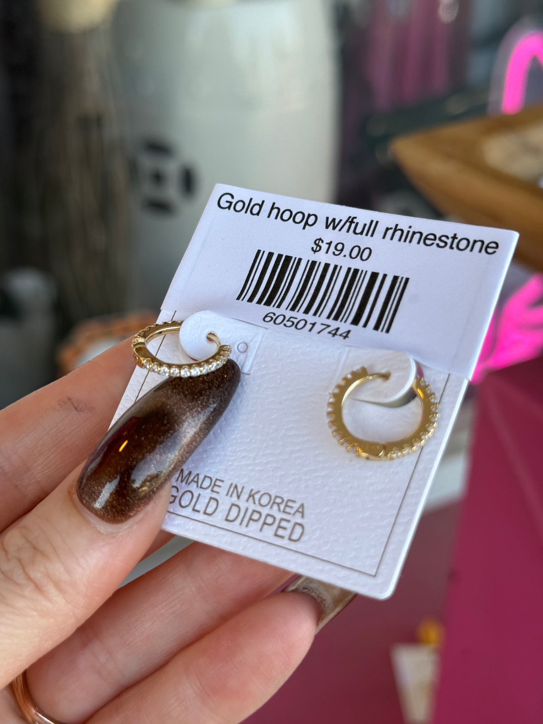 Gold hoop w/full rhinestone
