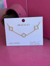 Load image into Gallery viewer, Clover chain bracelets
