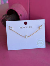 Load image into Gallery viewer, Clover chain bracelets
