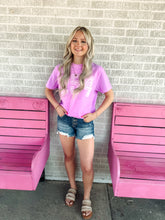 Load image into Gallery viewer, Mis rise medium wash button fly denim shorts
