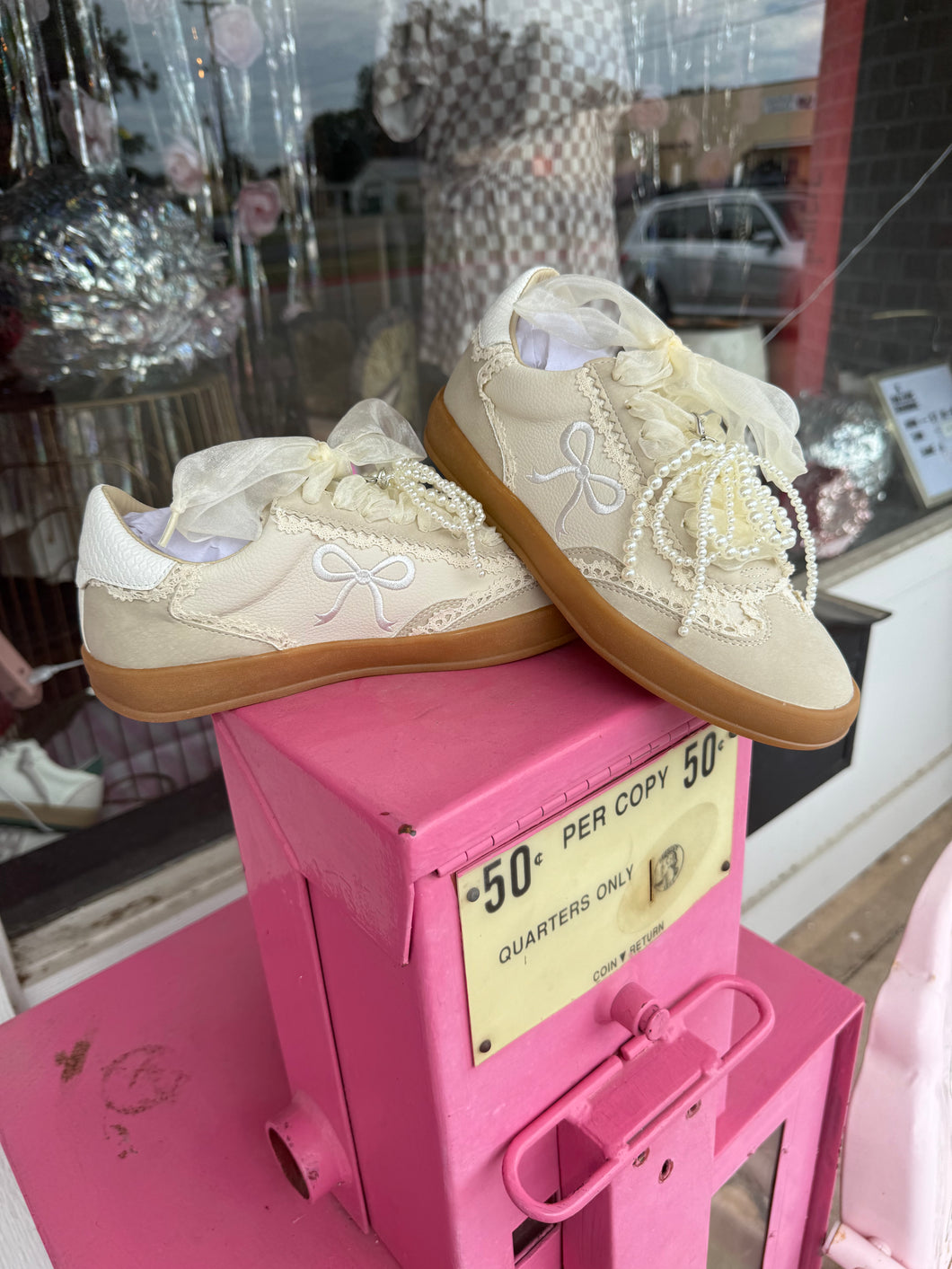Julie bow sneakers