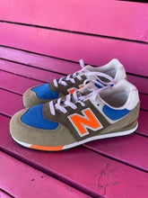 Load image into Gallery viewer, sage new balance Shoes, 6.5
