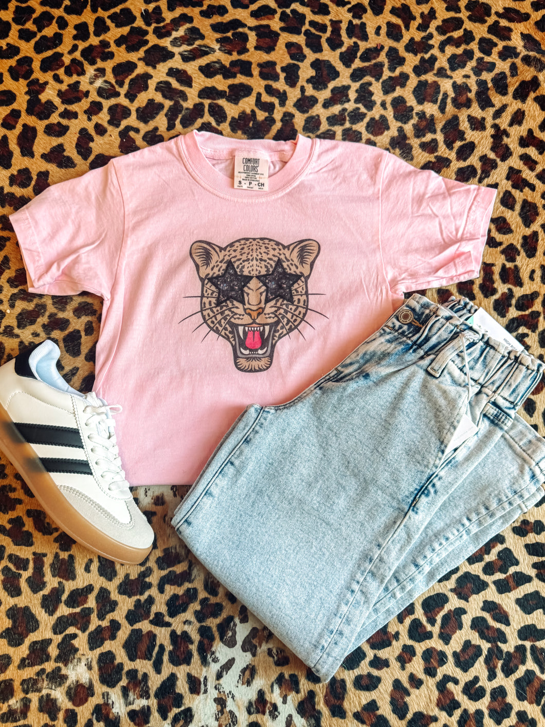 Leopard star eyes tee