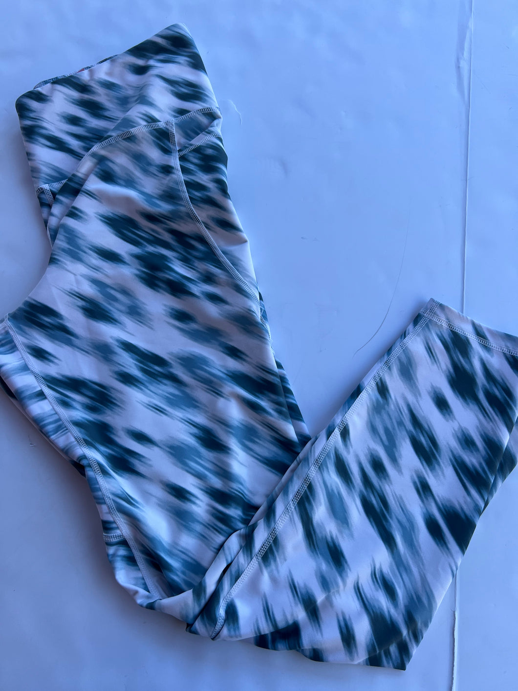 white/blue Old Navy Leggings, XL