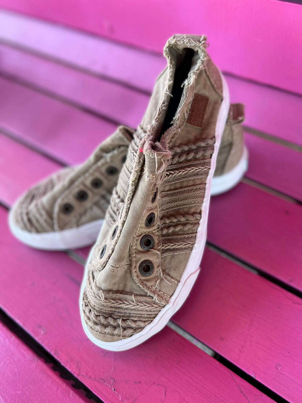 Sage Blowfish Shoes, 7