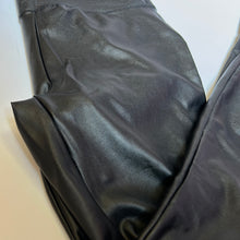 Load image into Gallery viewer, Black viv collection Leggings, Medium
