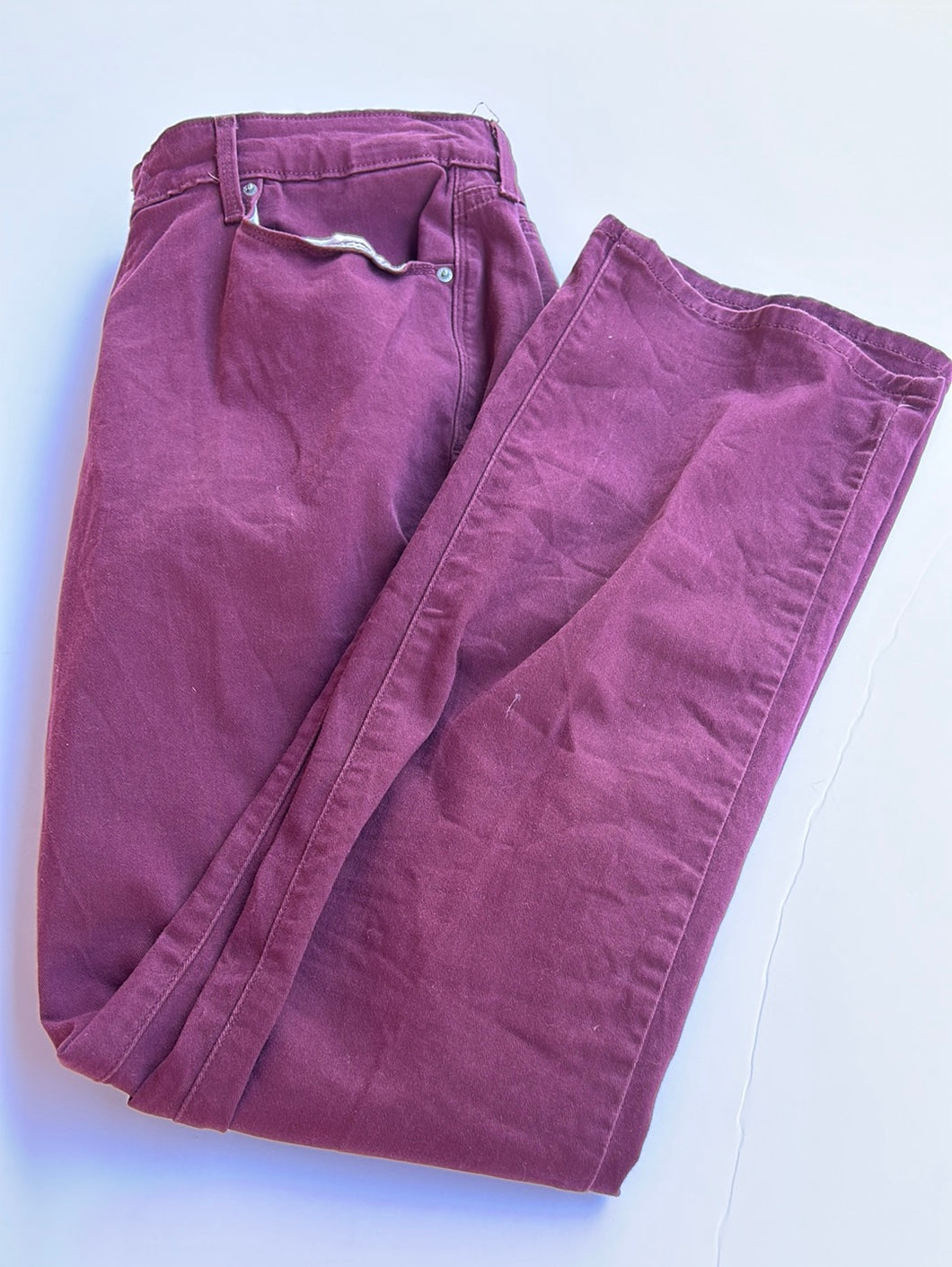 Maroon Levis Jeans, 31