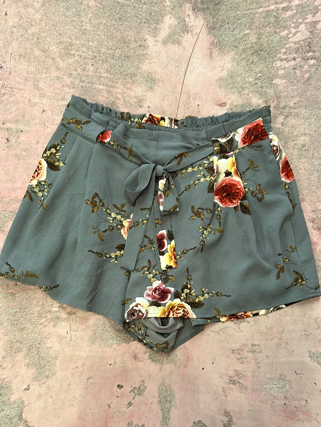 floral Umgee shorts, Medium