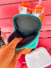 Load image into Gallery viewer, Tumbler bum bag
