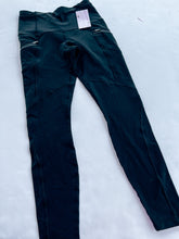 Load image into Gallery viewer, Black Lululemon Leggings, 6
