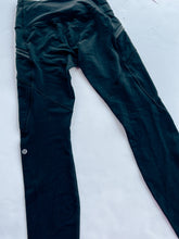 Load image into Gallery viewer, Black Lululemon Leggings, 6
