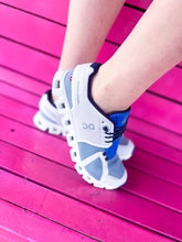 Load image into Gallery viewer, Blue On Cloud Shoes, 8.5
