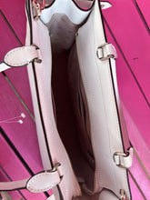 Load image into Gallery viewer, White Kate Spade Handbags
