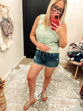 Load image into Gallery viewer, Denim American Eagle Shorts, 6
