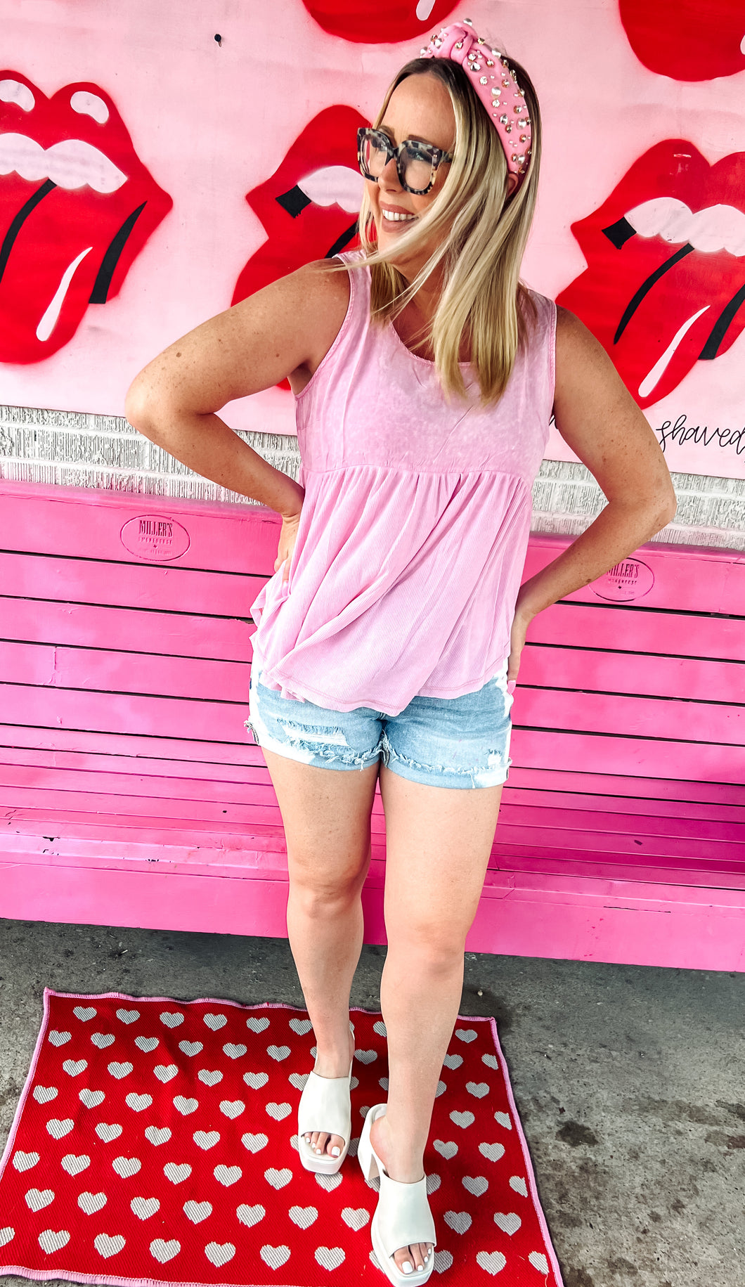 Pink mineral wash tank