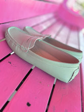 Load image into Gallery viewer, Mint Beauseen Shoes, 10
