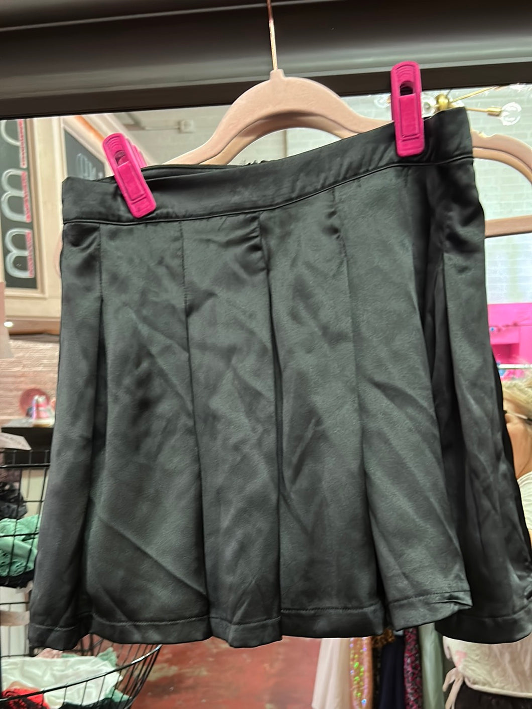 Black Do Be Skort, Large