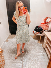 Load image into Gallery viewer, Floral Antonio Melani Womens Dress, 14
