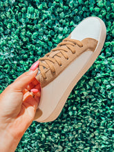 Load image into Gallery viewer, Brady neutral sneakers
