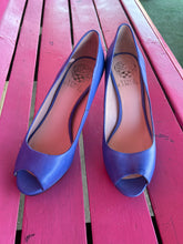 Load image into Gallery viewer, Blue Vince Camuto Shoes, 5.5
