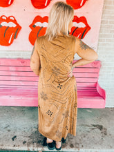 Load image into Gallery viewer, Tan Suede Ariat Kimono, XL/2X
