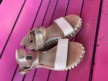 Load image into Gallery viewer, Beige River Island Shoes, 8
