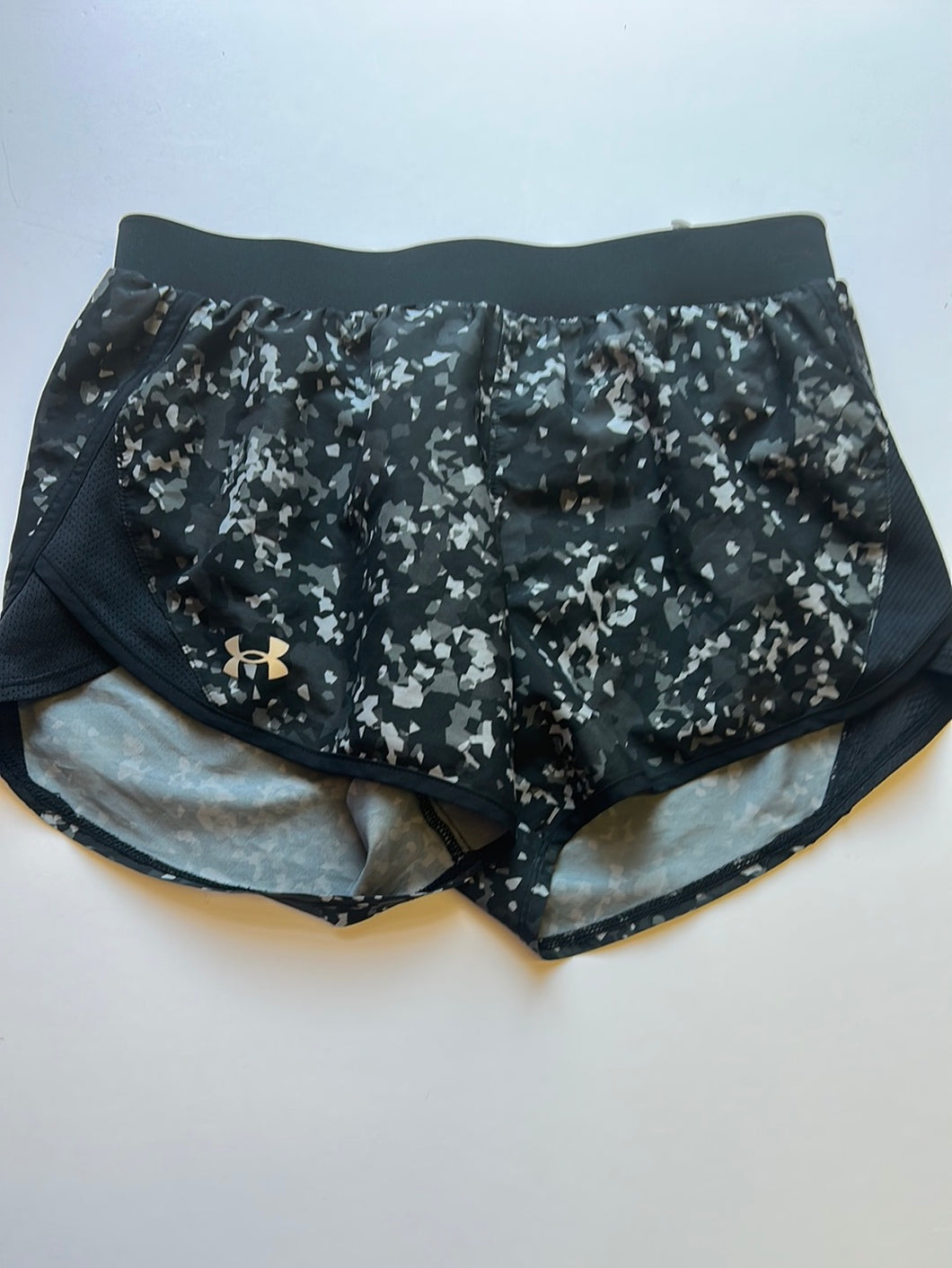 Black Under Armor Shorts, xs