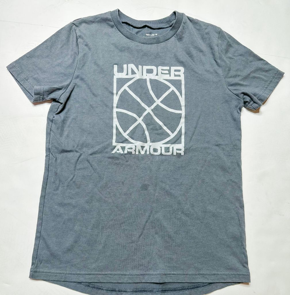Gray Under Armor Kids Top, Youth Medium