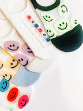 Load image into Gallery viewer, Smile No Show Socks
