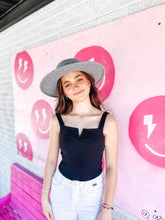 Load image into Gallery viewer, Wide Brim Felt Hat
