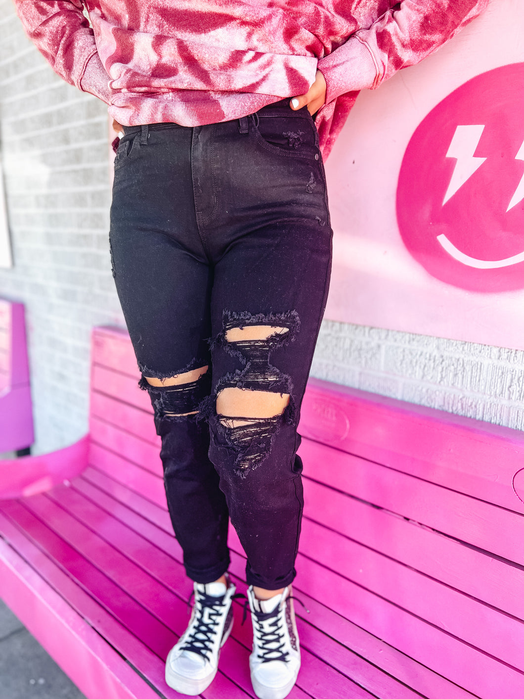 82161REG Black Hi-Waist Destroyed Boyfriend