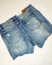 Load image into Gallery viewer, Judy Blue Hi-Rise destroyed shorts 150074
