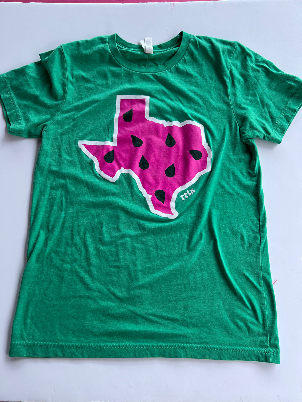 Green Pink Bulldog Womens Graphic Tee, Medium
