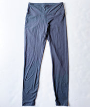 Load image into Gallery viewer, Solid leggings
