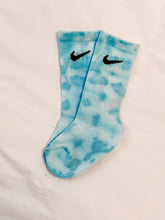 Load image into Gallery viewer, Socks - Chandler
