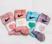 Load image into Gallery viewer, Socks - Chandler
